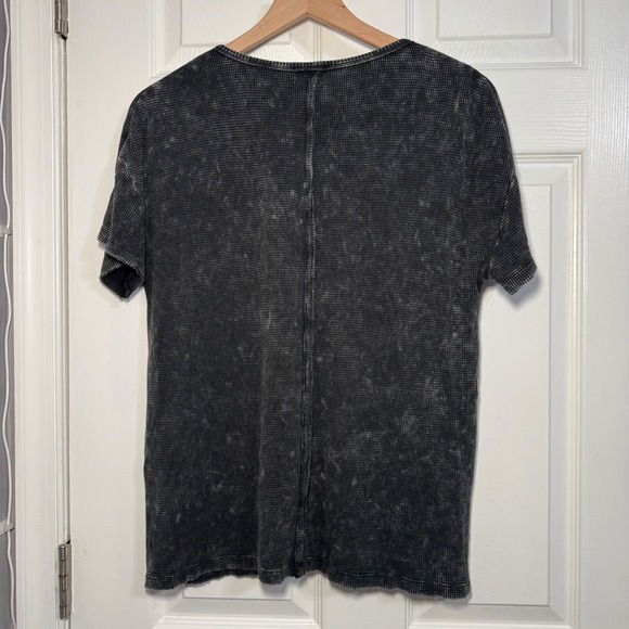 BKE Women Henley Top S Charcoal Grey Acid Wash Waffle Knit Rodeo Country Western - Picture 6 of 7